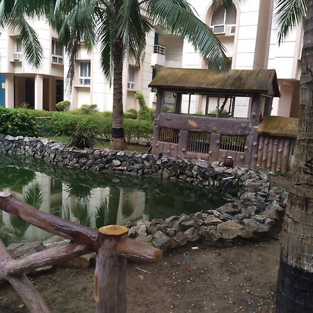 La Platina Premium Suites, Near Puri Sea Beach Buitenkant foto