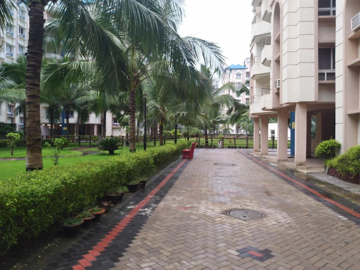 La Platina Premium Suites, Near Puri Sea Beach Buitenkant foto