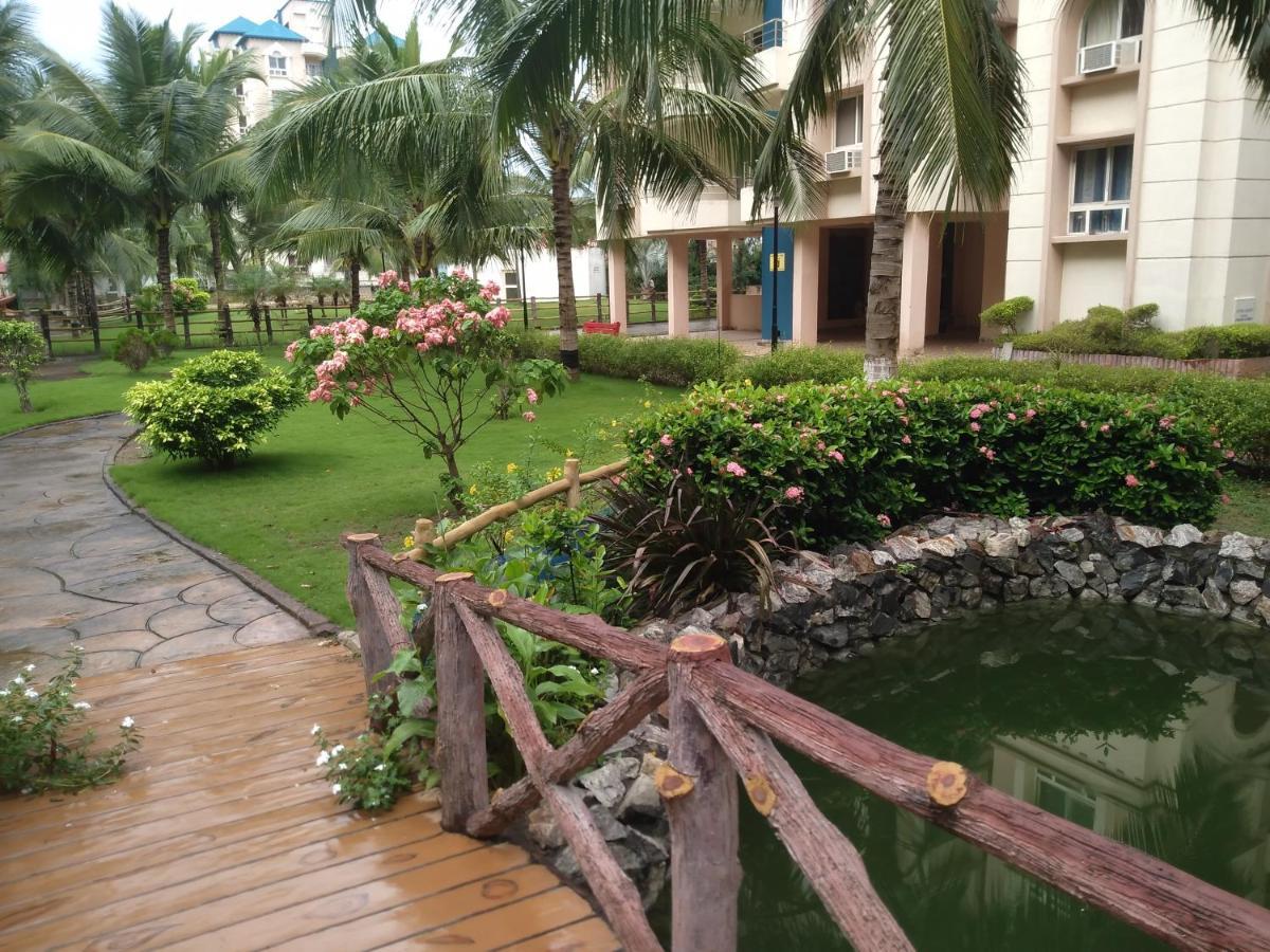 La Platina Premium Suites, Near Puri Sea Beach Buitenkant foto