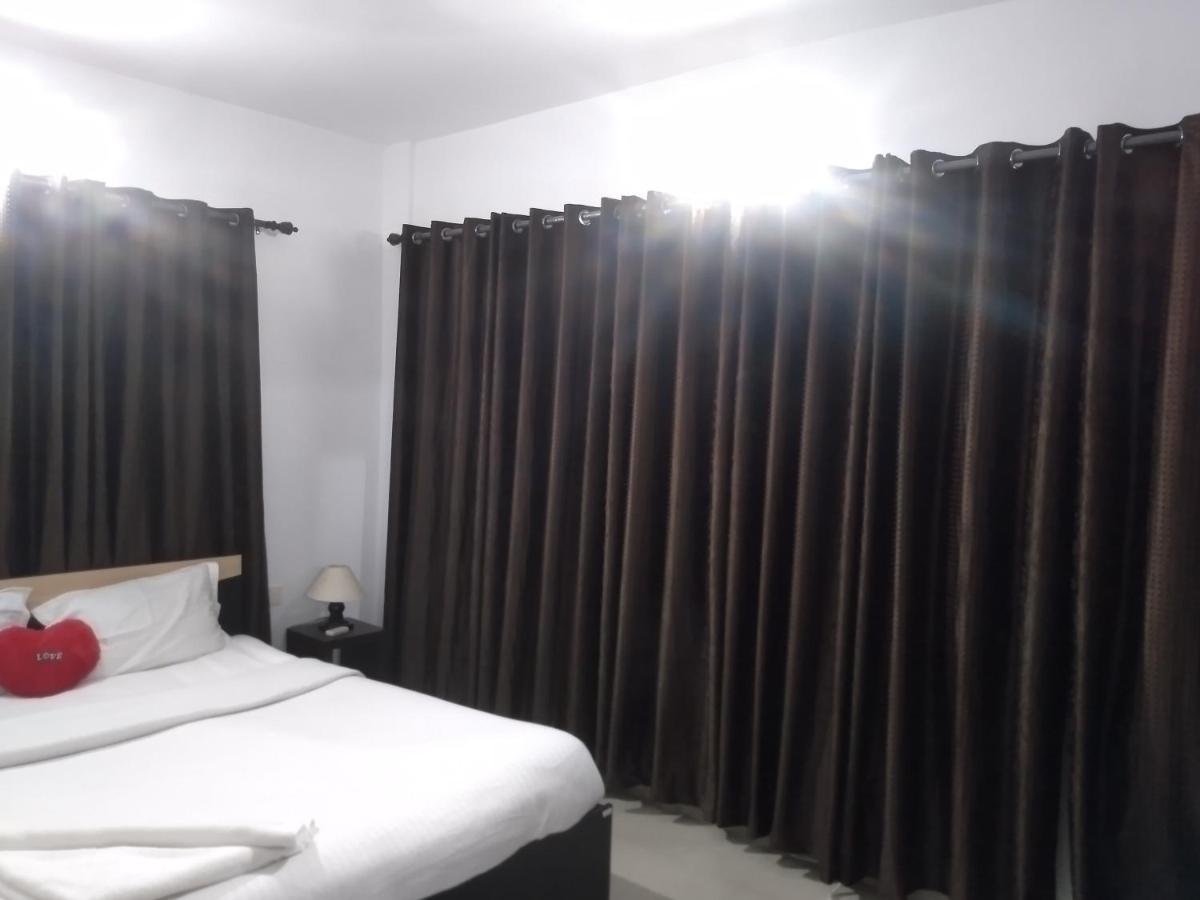 La Platina Premium Suites, Near Puri Sea Beach Buitenkant foto