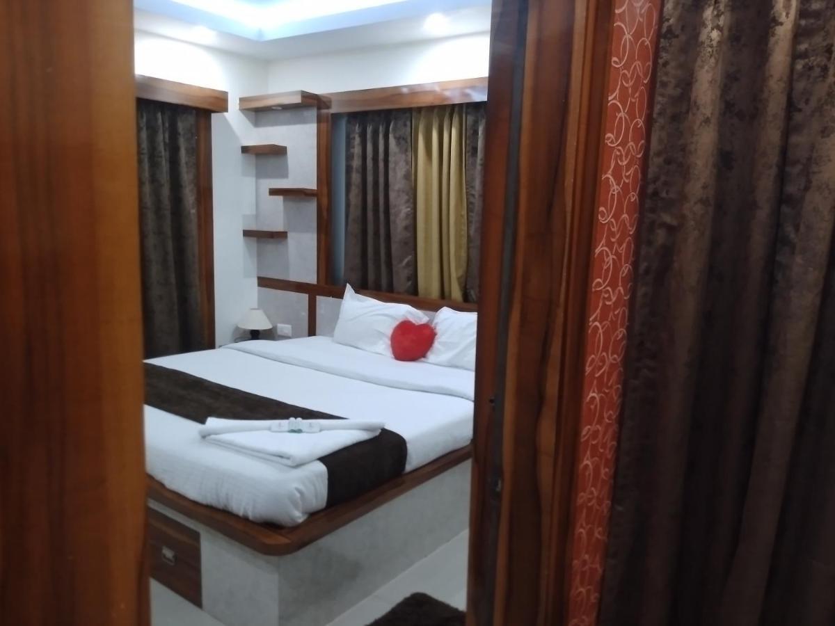La Platina Premium Suites, Near Puri Sea Beach Buitenkant foto