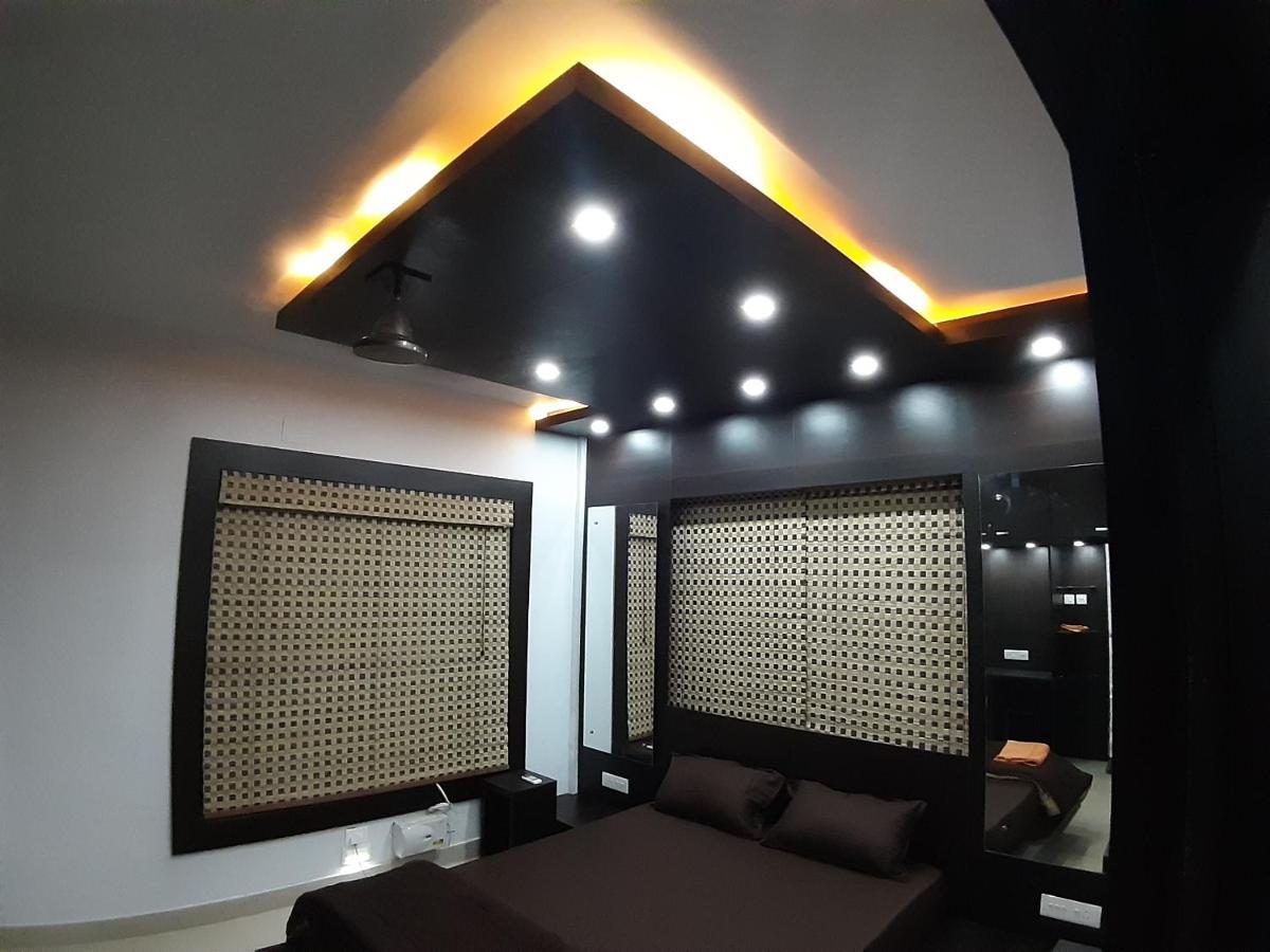 La Platina Premium Suites, Near Puri Sea Beach Buitenkant foto