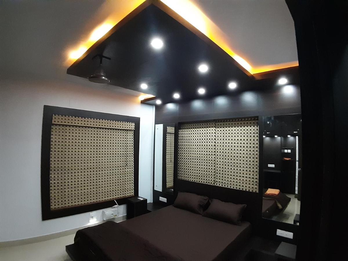 La Platina Premium Suites, Near Puri Sea Beach Buitenkant foto