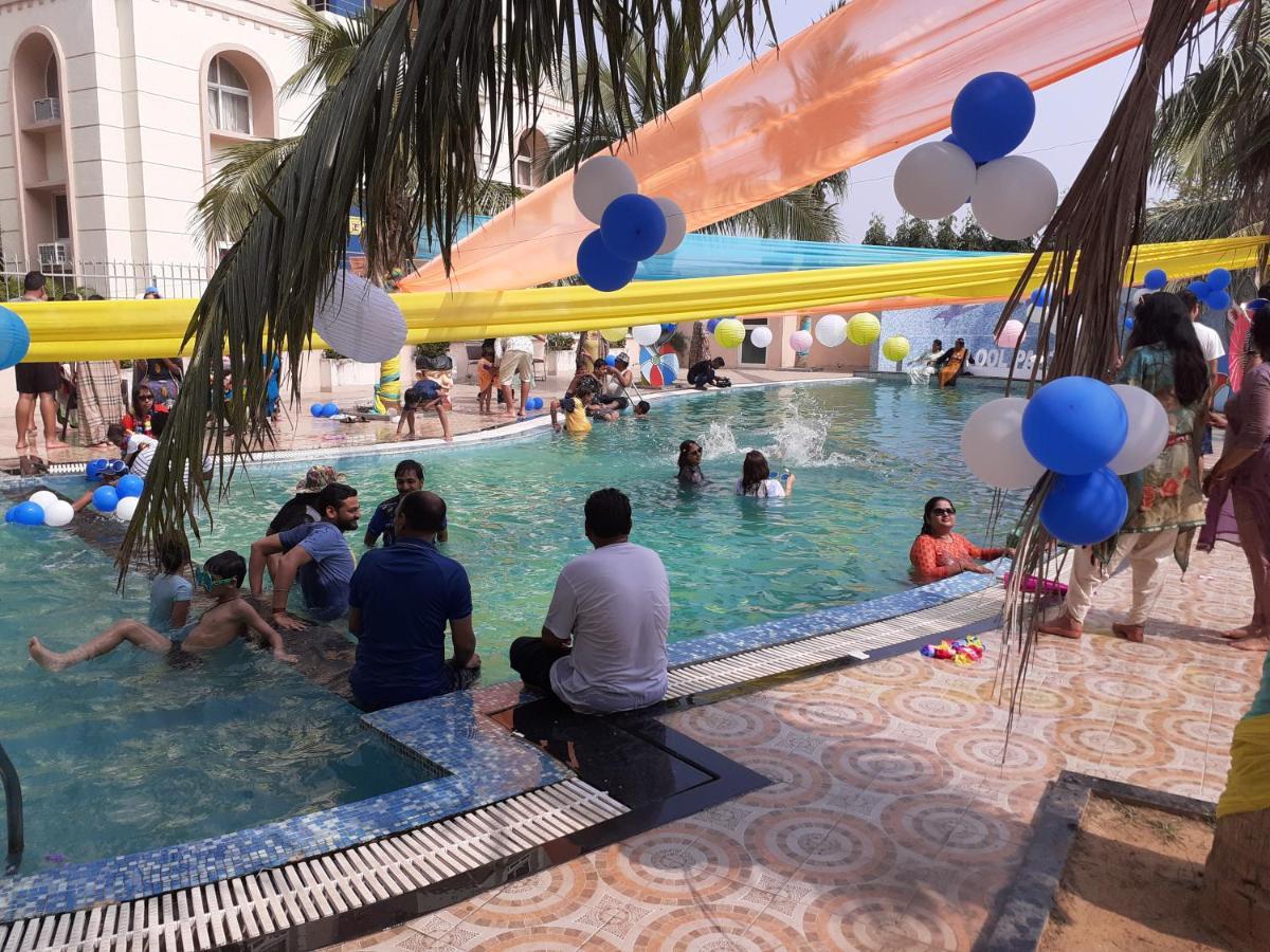 La Platina Premium Suites, Near Puri Sea Beach Buitenkant foto