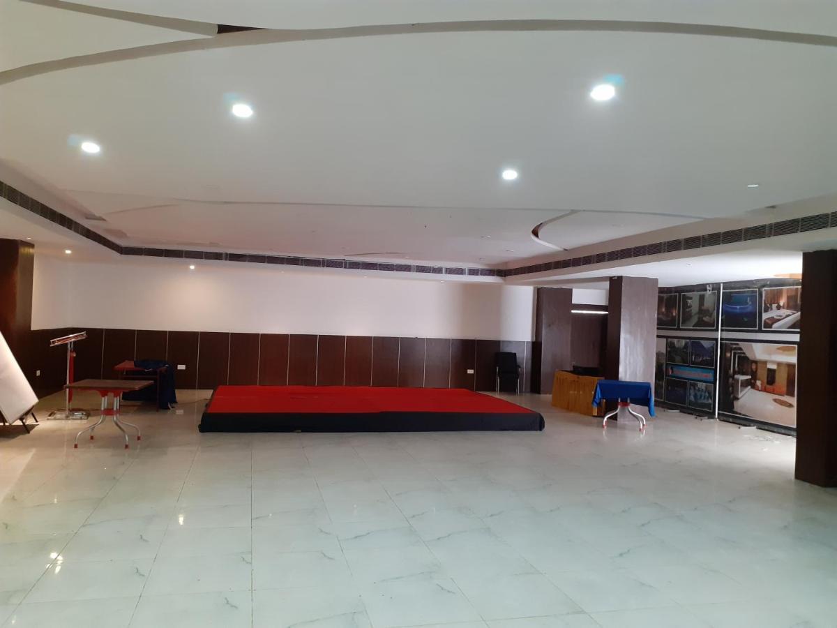 La Platina Premium Suites, Near Puri Sea Beach Buitenkant foto