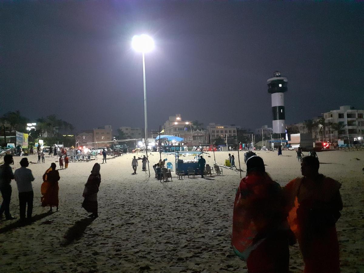 La Platina Premium Suites, Near Puri Sea Beach Buitenkant foto